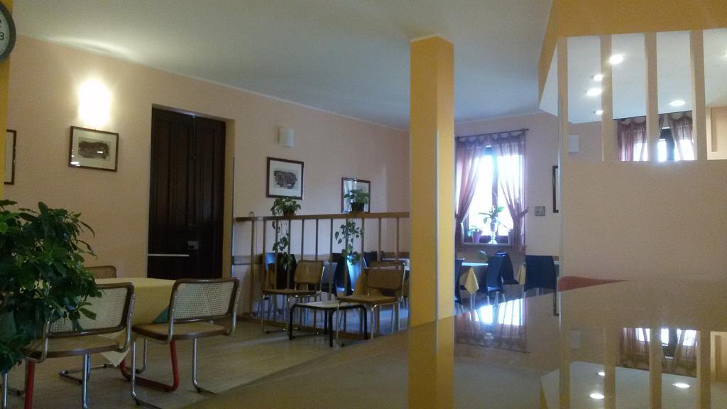 Cerrutihotel Vercelli Exterior foto